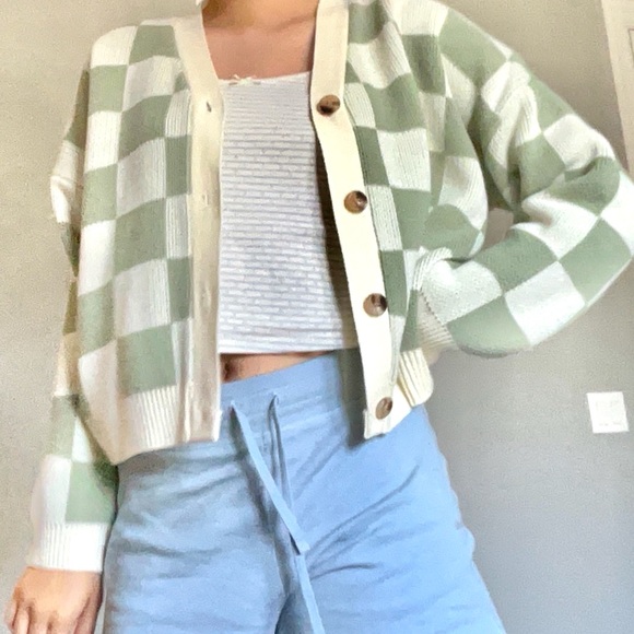 Green and white checkered knit cardigan - Picture 3 of 5